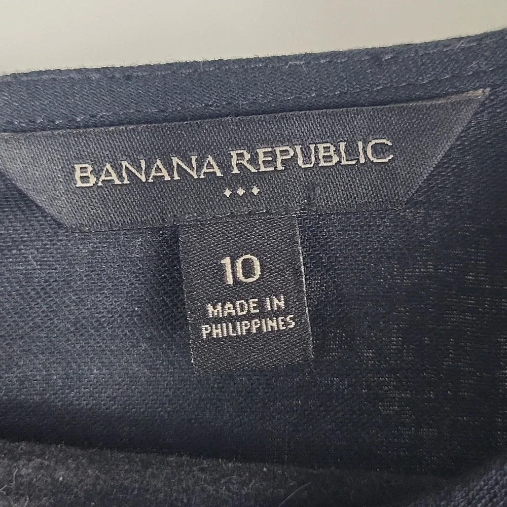 Banana Republic linen blend Classic Black Sleeveless Belted Midi Dress. Size 10‎